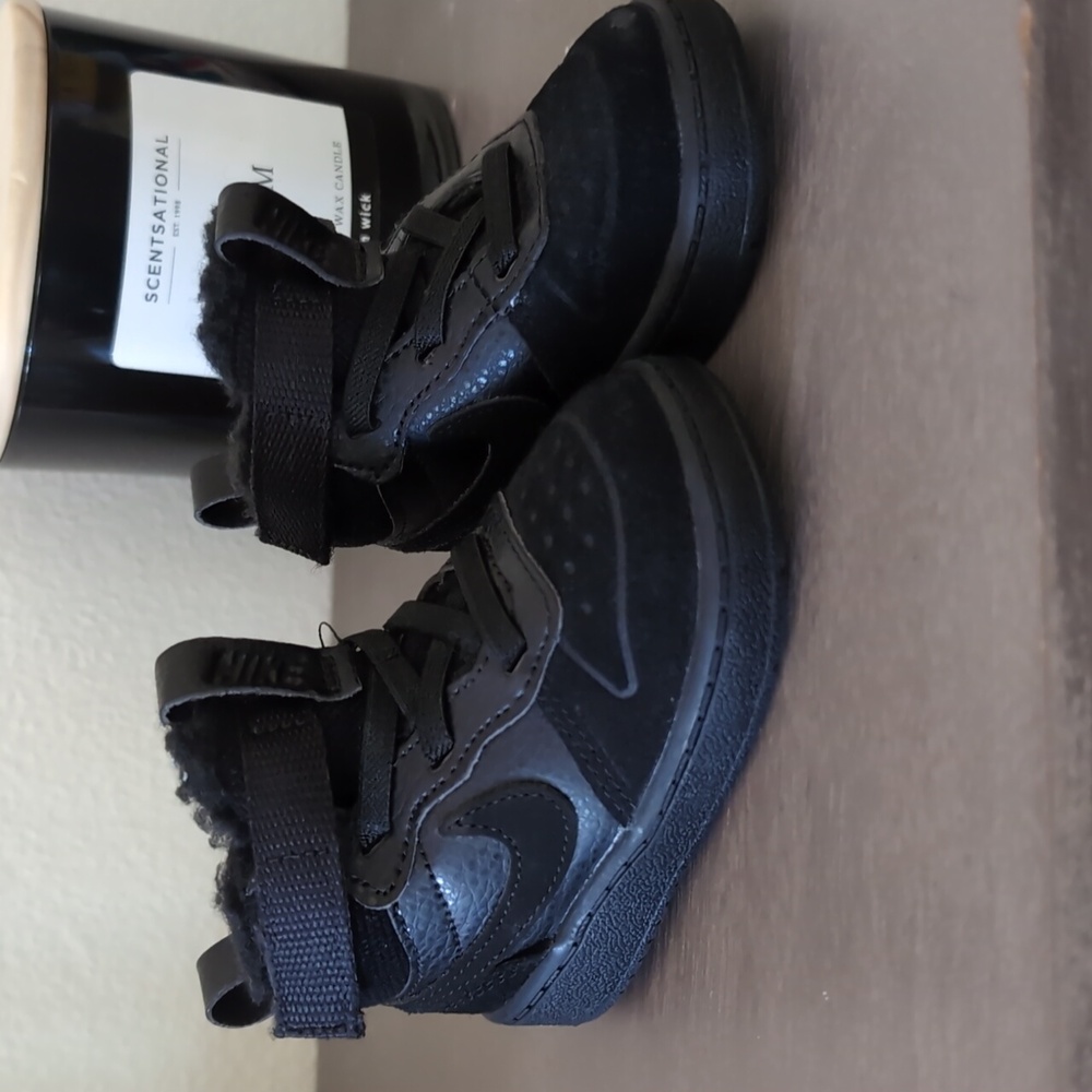 Fuzzy baby hightop Nike